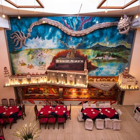 צ'ולולה Hotel Santa Rosa By Rotamundos מראה חיצוני תמונה