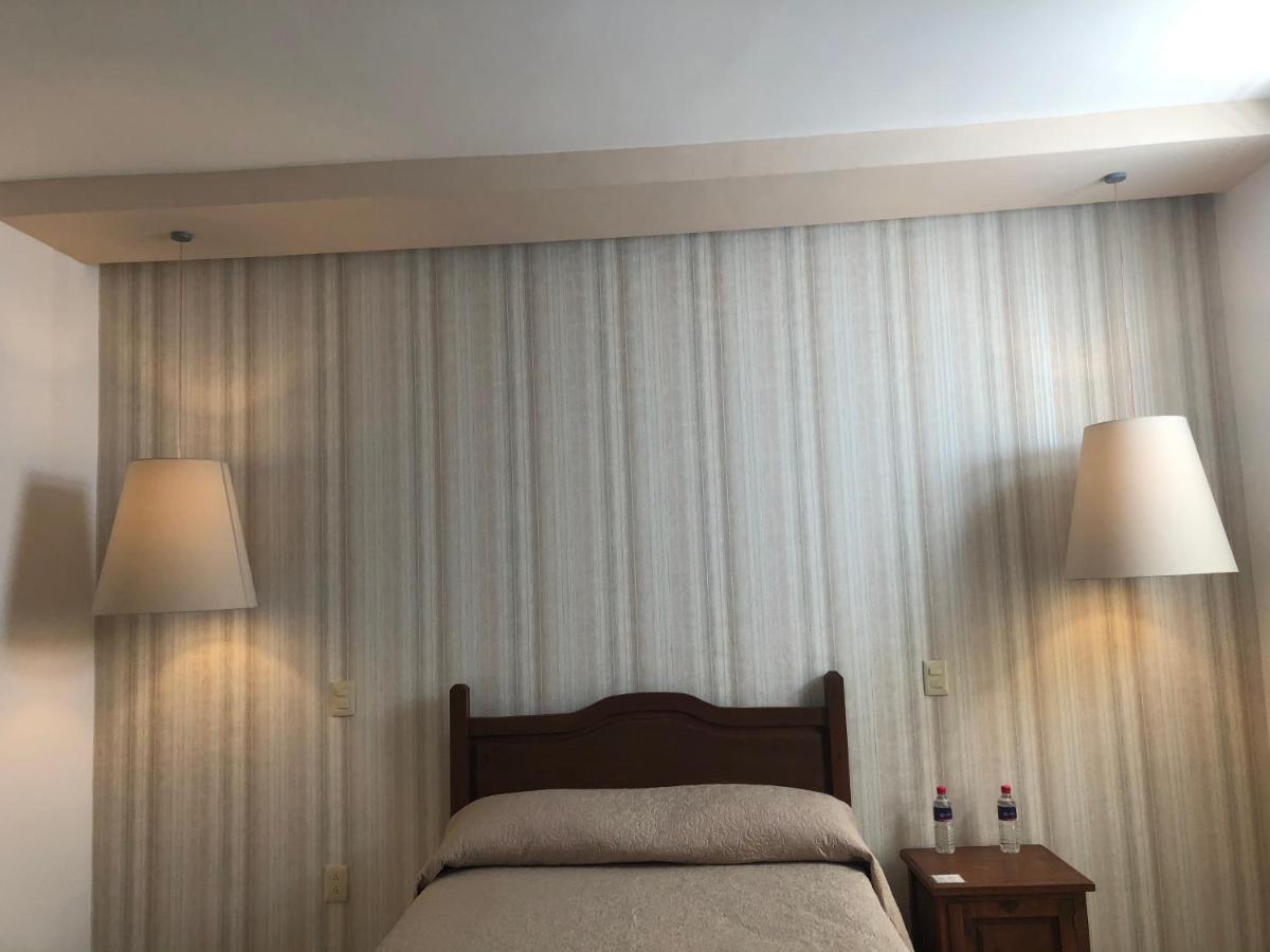 צ'ולולה Hotel Santa Rosa By Rotamundos מראה חיצוני תמונה
