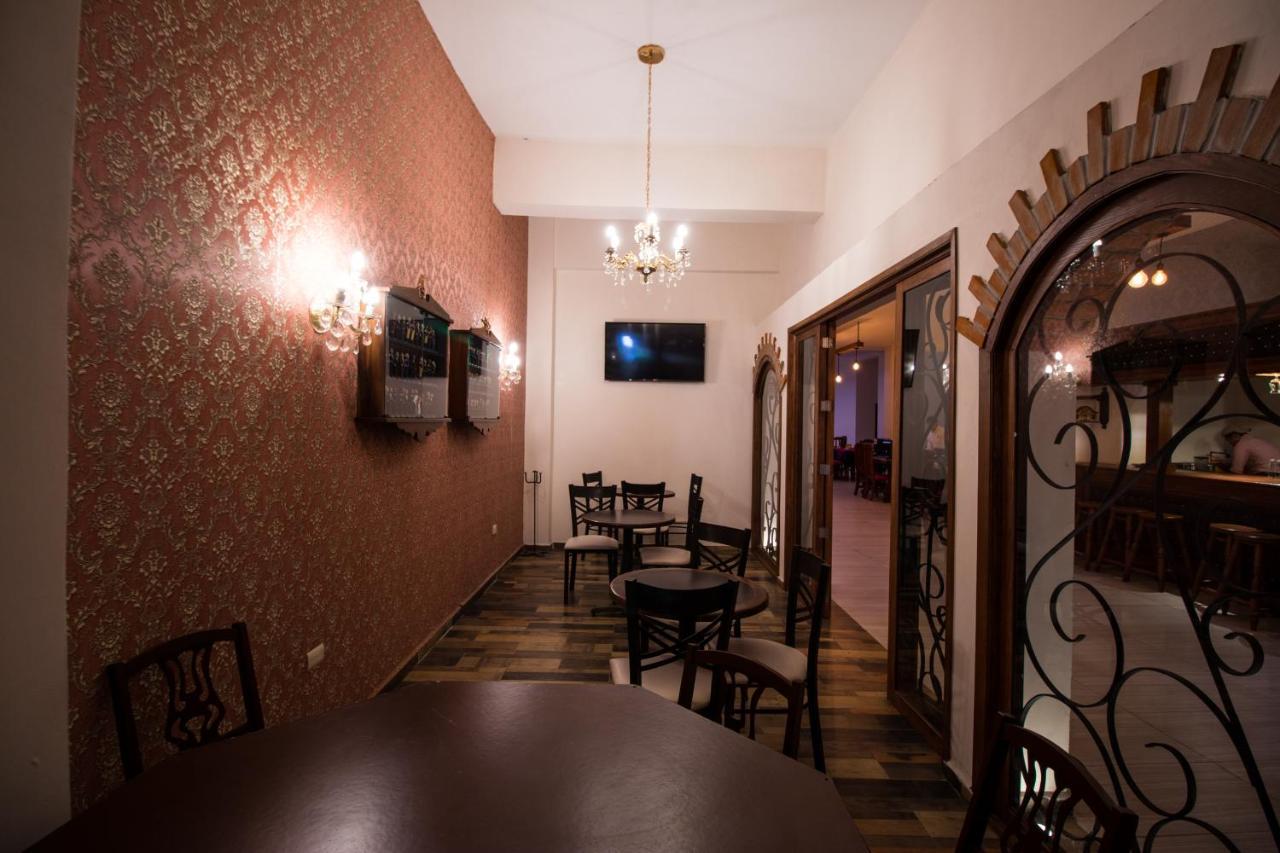 צ'ולולה Hotel Santa Rosa By Rotamundos מראה חיצוני תמונה