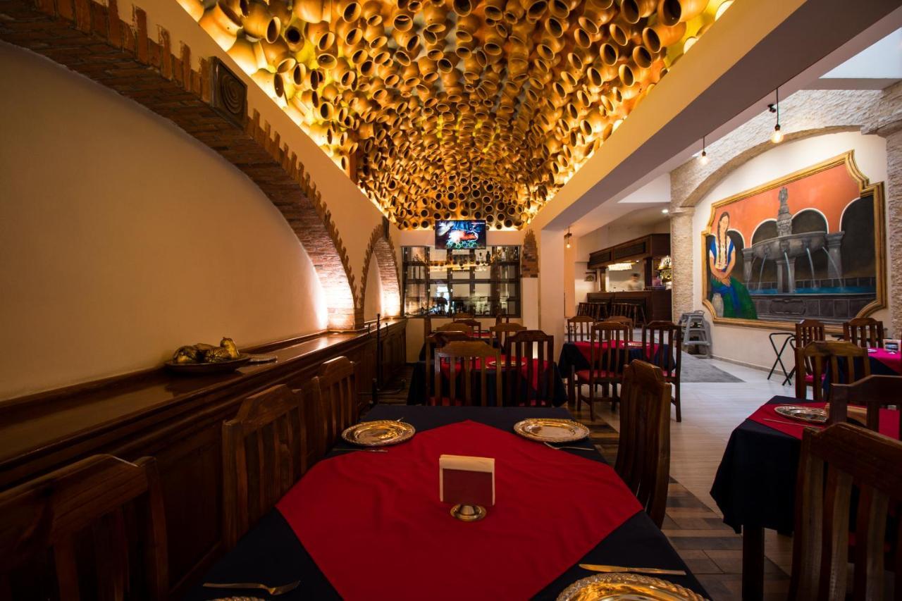 צ'ולולה Hotel Santa Rosa By Rotamundos מראה חיצוני תמונה