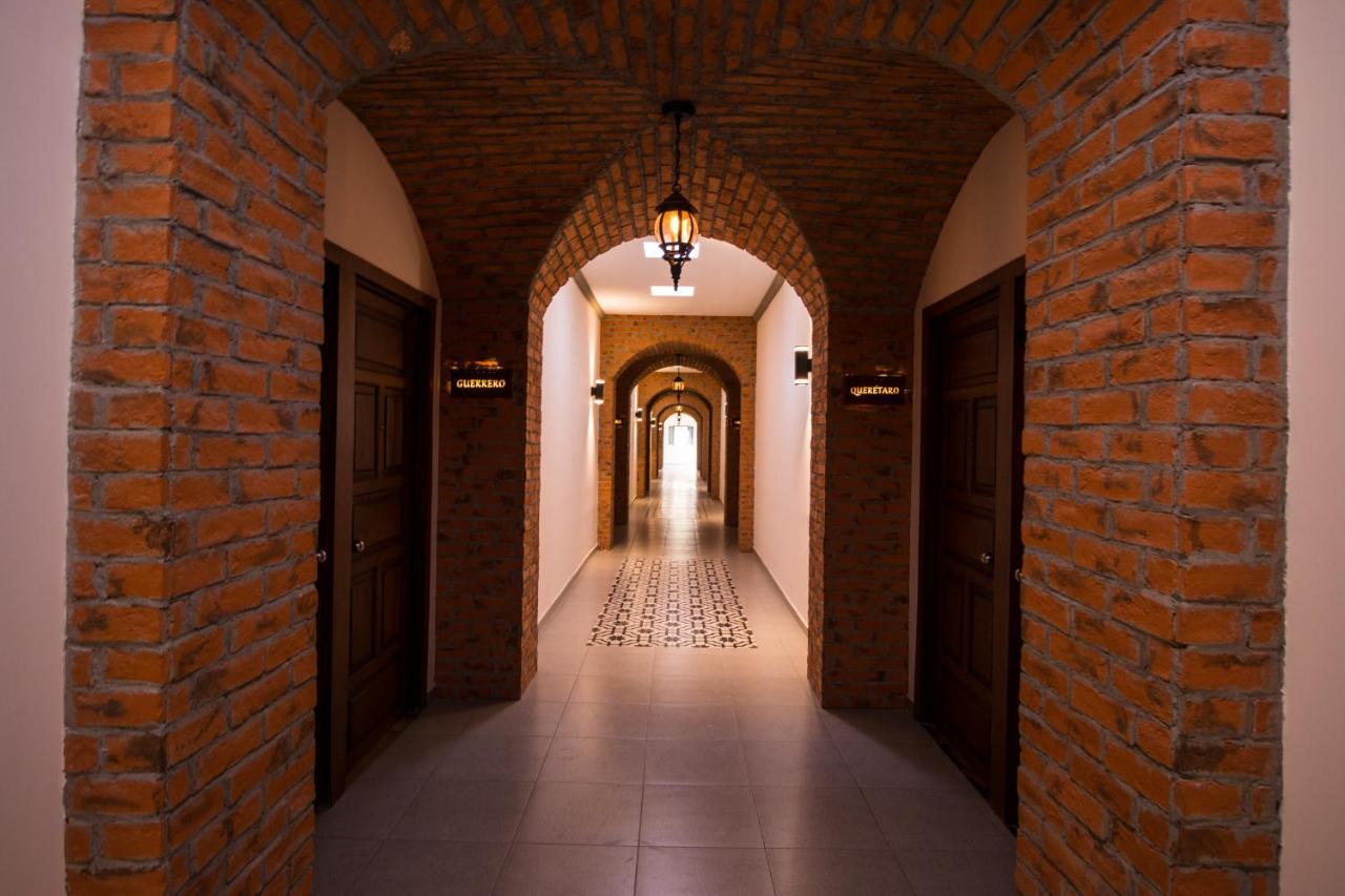 צ'ולולה Hotel Santa Rosa By Rotamundos מראה חיצוני תמונה