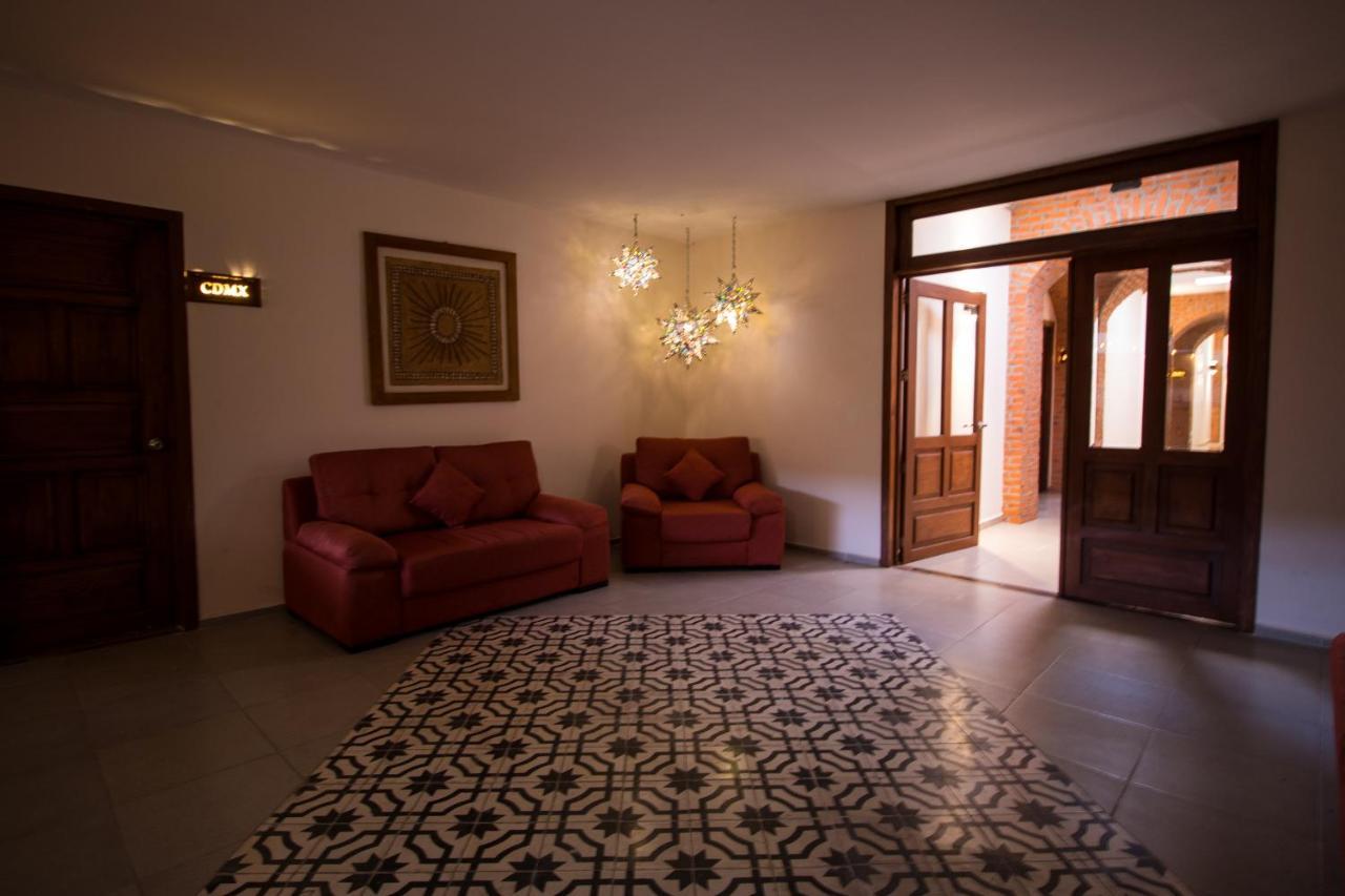 צ'ולולה Hotel Santa Rosa By Rotamundos מראה חיצוני תמונה
