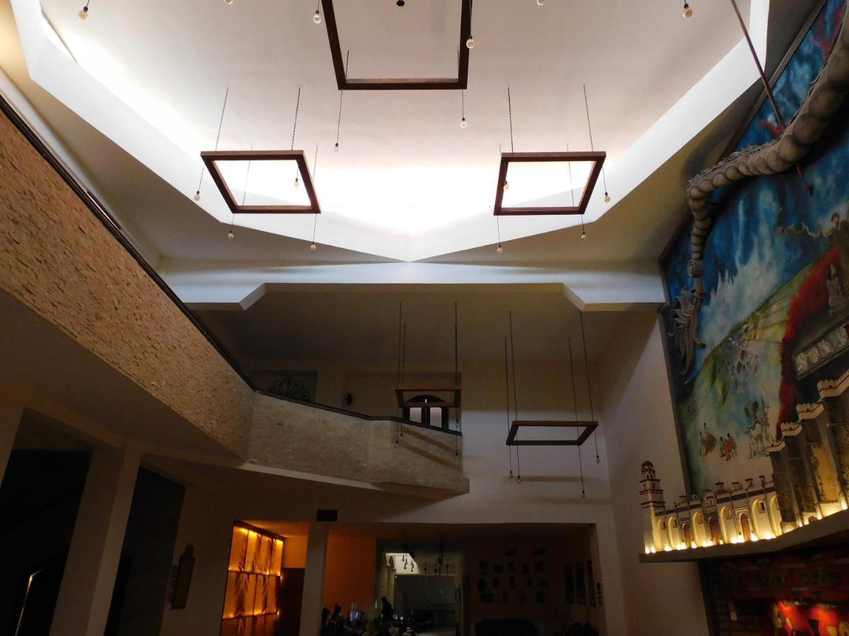 צ'ולולה Hotel Santa Rosa By Rotamundos מראה חיצוני תמונה